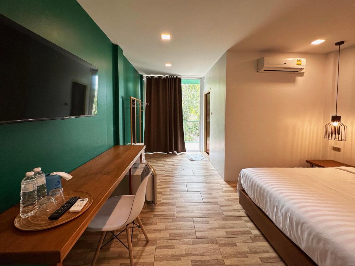 Plernpetch Hotel 수랏타니 외부 사진
